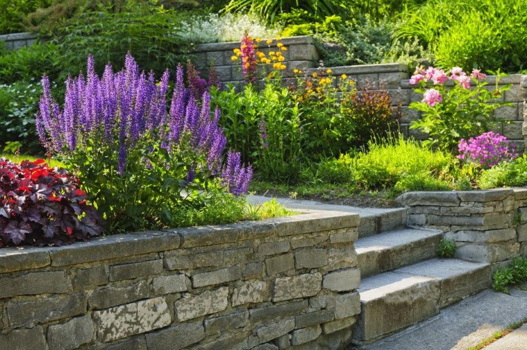L'enrochement paysager, une solution durable pour votre terrain